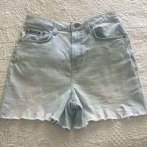 DKNY JEANS  Kent High Rise Frayed Hem denim 5 pocket Shorts